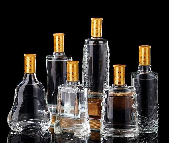 酒瓶定制批发 工艺白酒玻璃瓶 白酒瓶 定制酒瓶规格齐全徐州亚特工厂